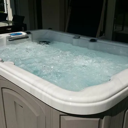 Apartment Deluxe Mit Whirlpool Rapperswil-Jona