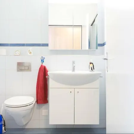 Deluxe Mit Whirlpool Apartment *